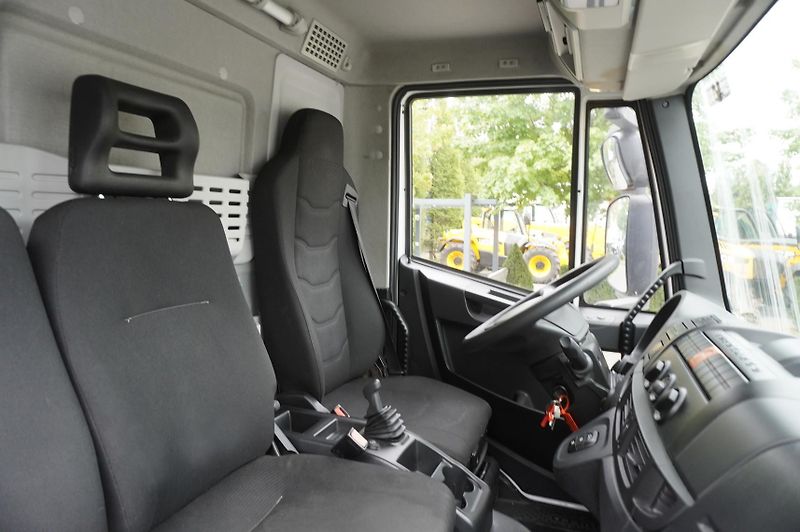 Iveco Eurocargo (2016) 160-210 / Box 18 EPAL / lift - fotka 13 z 14