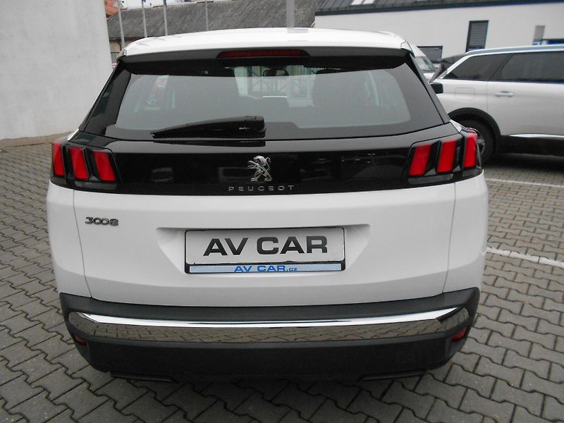 Peugeot 3008 Active 1,2PT servis zdarma - fotka 6 z 12