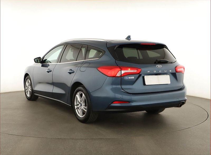 Ford Focus (2021) 1.0 MHEV, ČR,1.maj - fotka 4 z 13