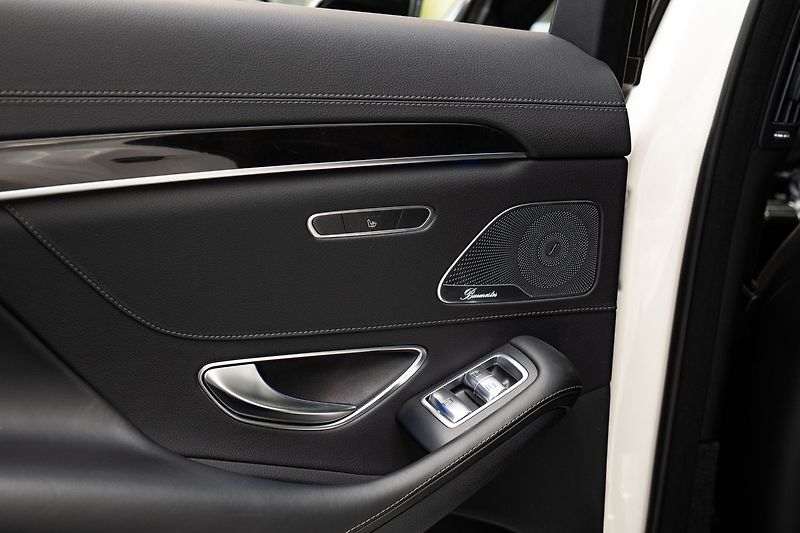 Mercedes-Benz Třídy S 400d 4MATIC/LED/360/Pano - fotka 12 z 23