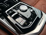 BMW Ostatní i7 xDrive 60 TV TOP 2025 - náhled 34