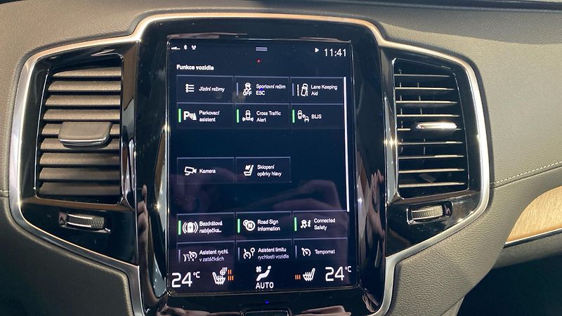 Volvo XC90 INSCRIPTION, B5 AWD, 173+10 kW - fotka 15 z 31