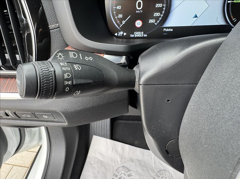 Volvo V60 2,0 T6 AWD Inscription DPH ČR - fotka 27 z 50
