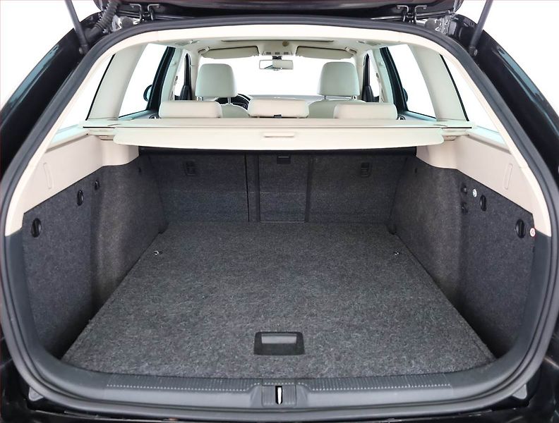 Škoda Octavia (2012) Elegance 1.8 TSI, Automat - fotka 13 z 14