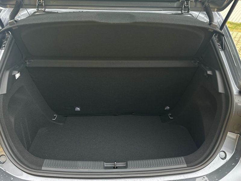MG MG3 (2025) EXCLUSIVE 1.5 HEV Hybrid+ - fotka 8 z 19