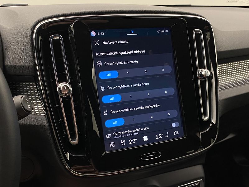 Volvo XC40 PURE ELECTRIC REZERVACE - fotka 38 z 52