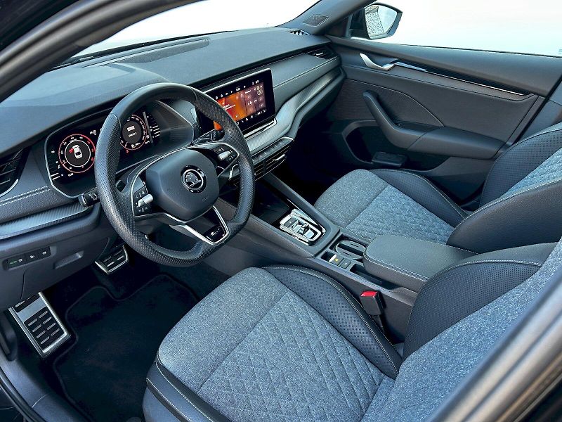 Škoda Octavia (2024) 2.0 TDI 110kW DSG Sportline - fotka 25 z 35