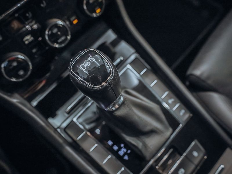 Škoda Superb 2.0TDI, Style DSG 110 kW - fotka 14 z 32