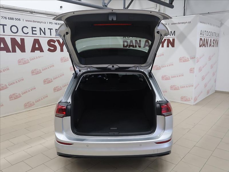Volkswagen Golf 1,5 TSI EVO Life 1.majitel CZ - fotka 7 z 34
