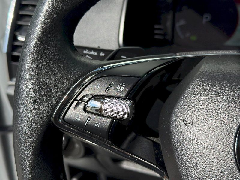Škoda Karoq (2023) 1.5 TSI 110 kW DSG Style - fotka 14 z 23