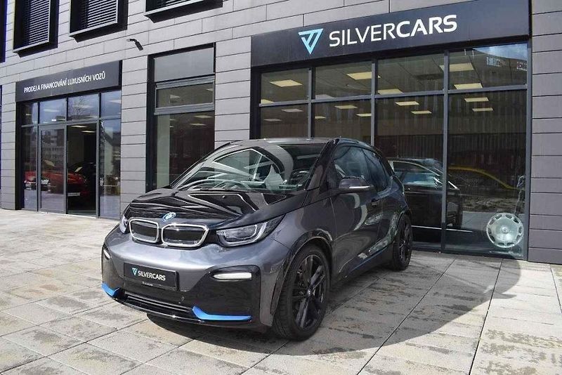 Průměrná cena ojeté Toyoty Corolla je 678 tisíc Kč