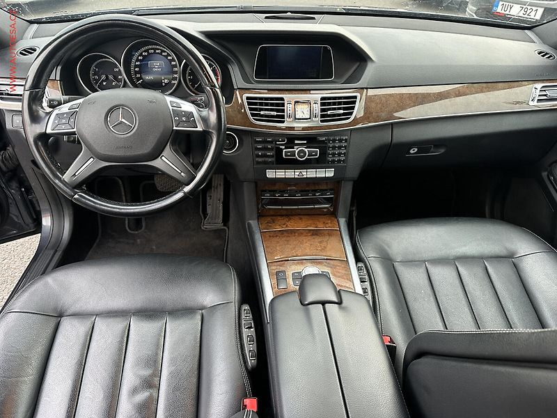 Mercedes-Benz Třídy E (2014) 2.2CDi, AT, navi, LED - fotka 8 z 23