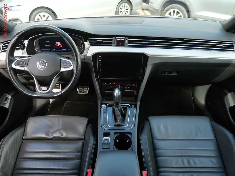 Volkswagen Passat (2021) 2.0 TDi, R-Line, DSG, TZ, - fotka 8 z 27