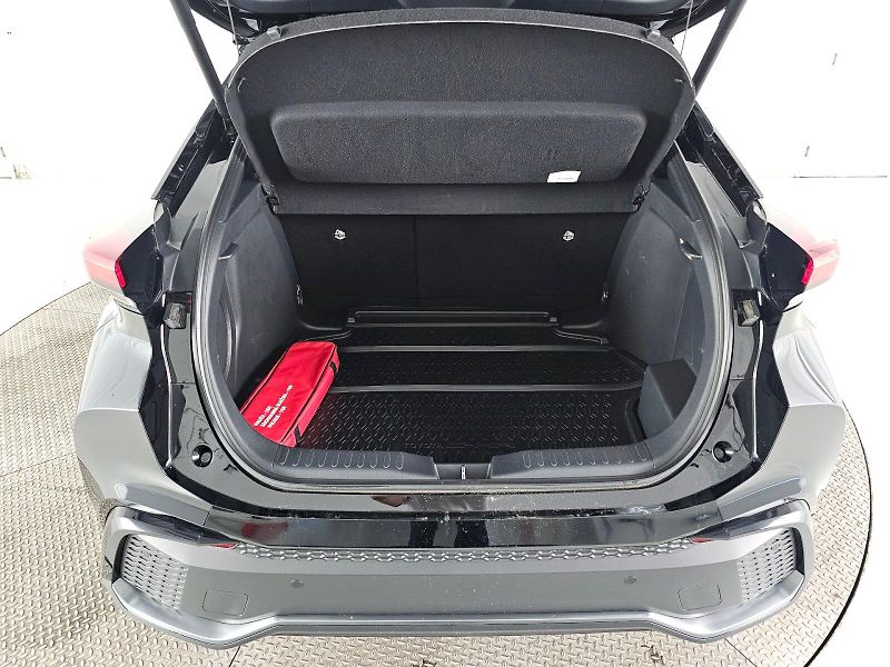 Toyota C-HR (2025) 2.0HEV 4x4 GR-Sport Premiere E - fotka 30 z 30