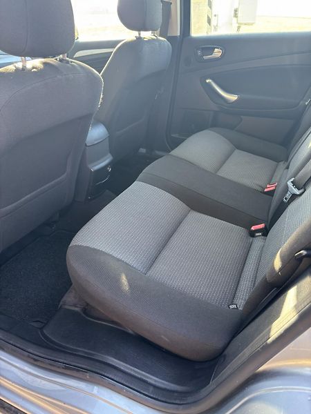 Ford Mondeo (2008) 2.0 /103kW - fotka 14 z 17