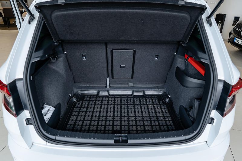 Škoda Karoq (2021) 2,0 TDI DSG 4x4 Sportline - fotka 16 z 19