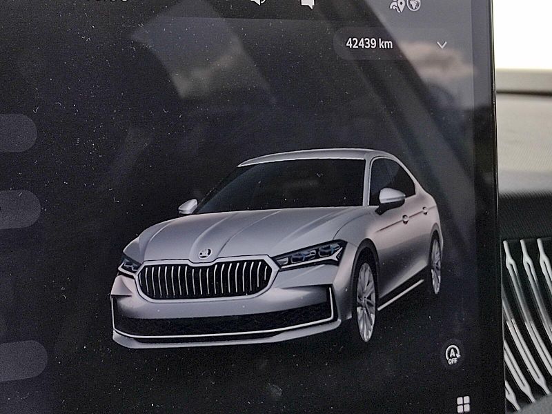 Škoda Superb (2024) L&K 2,0 Tdi 142 Kw 4x4 DSG - fotka 12 z 46