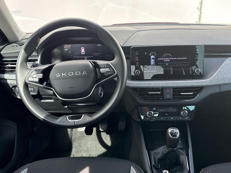 Škoda Kamiq Selection - fotka 18 z 27