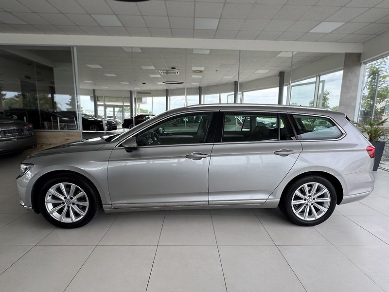 Volkswagen Passat 2,0TDI DSG*Highline*REZERVACE! - fotka 8 z 32