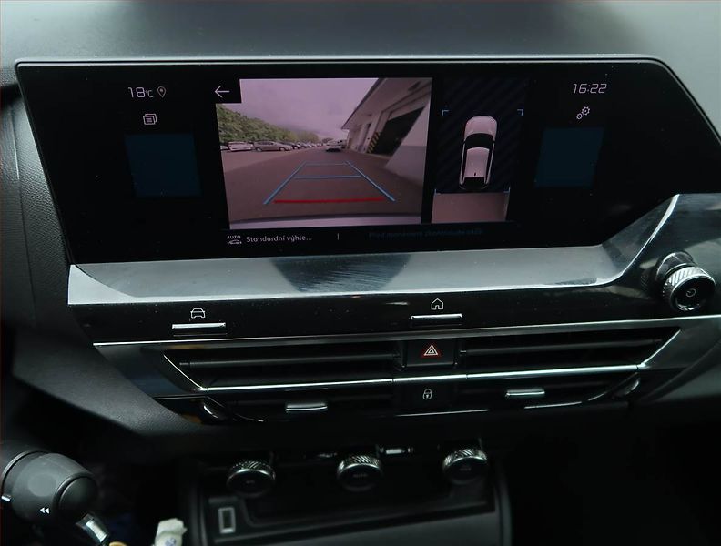 Citroën C4 (2021) 1.2 PureTech, Navi, Tempomat - fotka 18 z 18