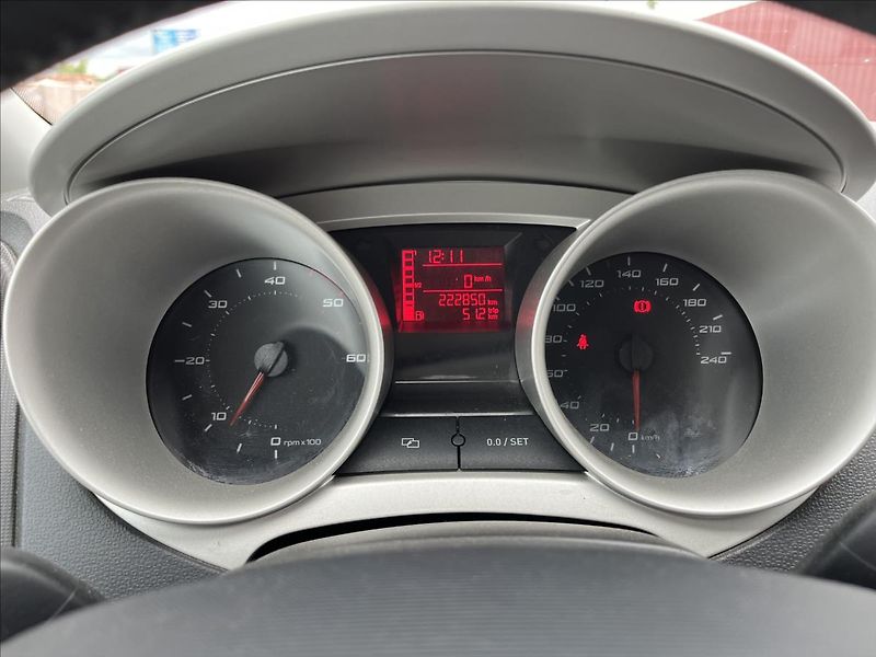 Seat Ibiza 1.6 TDi SPORT KLIMA  ROZVODY - fotka 21 z 31
