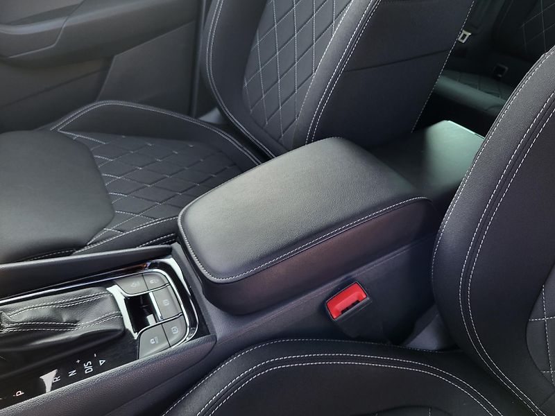 Škoda Karoq 2.0 TDi DSG 4x4 SPORTLINE - fotka 29 z 47