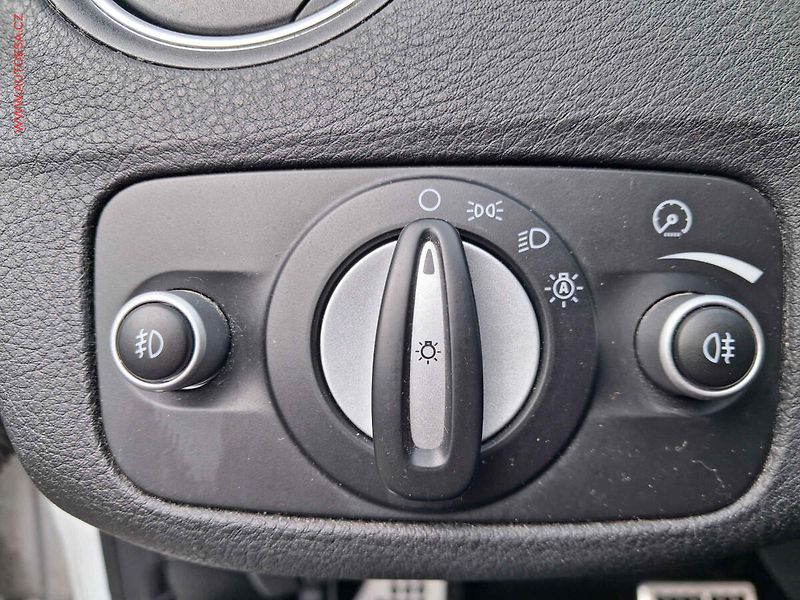 Ford Mondeo (2012) 2.0 TDCi, Titanium S, AT - fotka 18 z 20