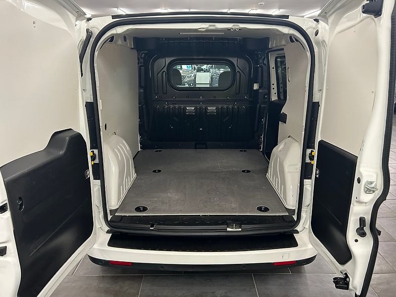 Fiat Dobló (2018) CNG 2018 | Záruka - fotka 16 z 40