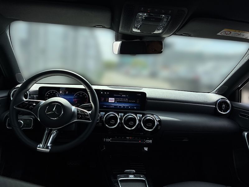 Mercedes-Benz Třídy A A-Třída 180 Progressive Editio - fotka 14 z 18