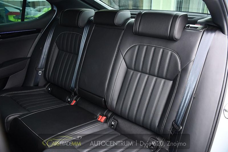 Škoda Superb 2,0TSi 206KW L&K K360 WEBASTO - fotka 14 z 61