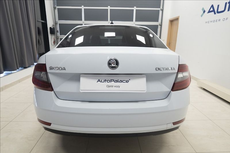 Škoda Octavia 2,0 TDI NAVI KEYLESS VÝHŘEV ČR - fotka 5 z 41