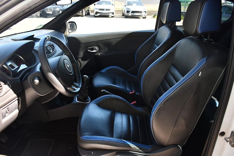 Renault Clio 1,2i 55KW 2xKOLA  - fotka 11 z 36