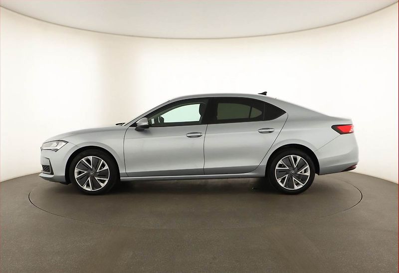 Škoda Superb (2025) 2.0 TDI, Selection, Navigace - fotka 3 z 20