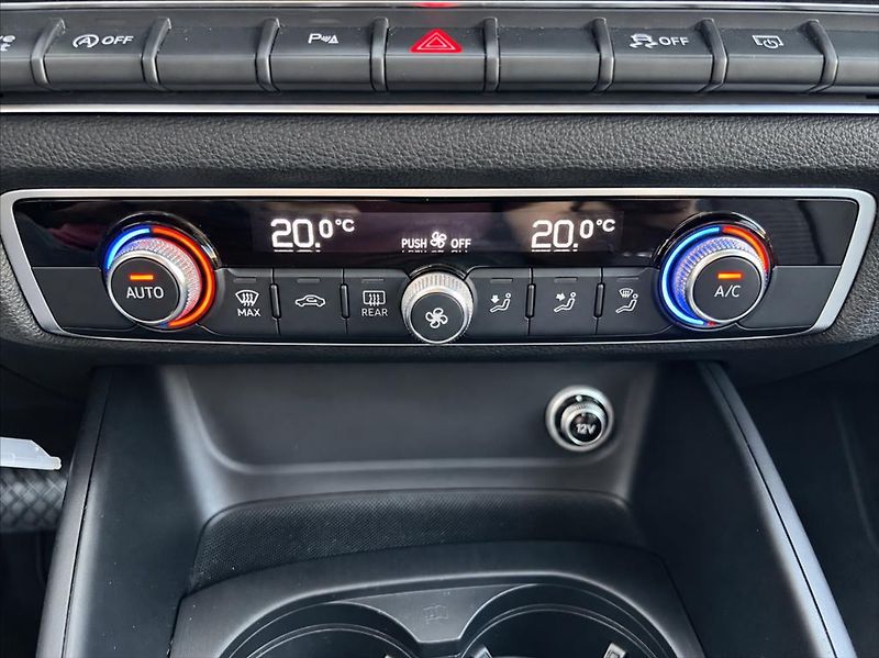 Audi A3 35 TFSi  LED  KLIMA  110kw - fotka 33 z 41