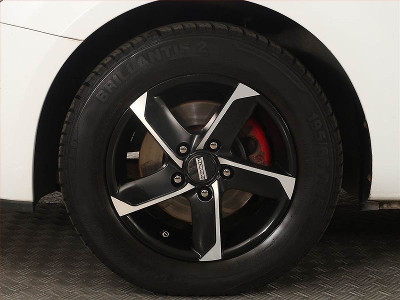 Kia Ceed (2009) 1.4 CVVT, Serv.kniha, nová STK - fotka 14 z 16