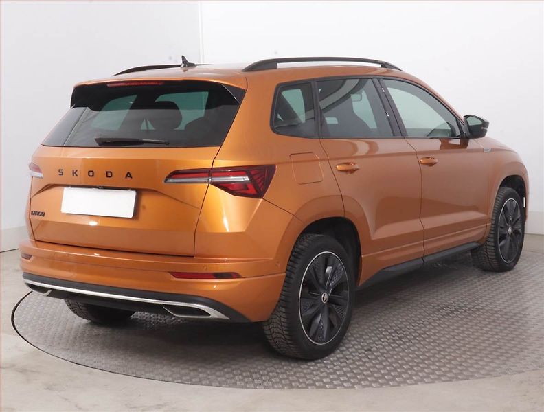 Škoda Karoq (2024) Sportline 1.5 TSI - fotka 5 z 17