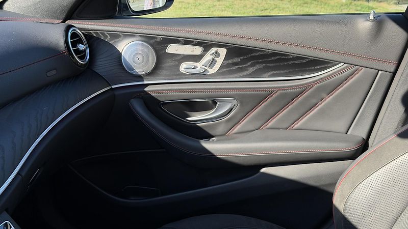 Mercedes-Benz Třídy E (2019) Mercedes-Benz AMG E53 4MATIC - fotka 15 z 21