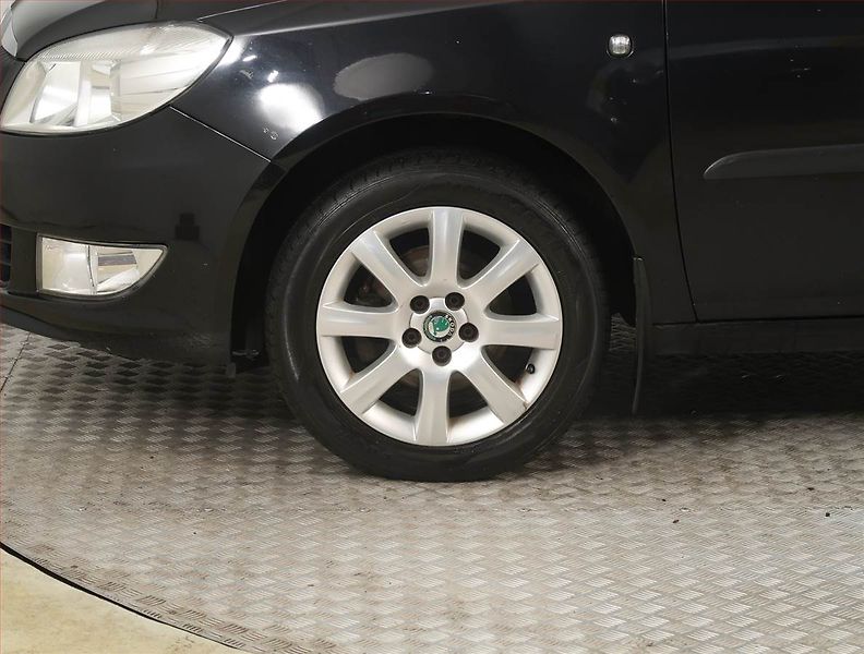 Škoda Roomster (2012) 1.2 TSI, Park. senzory - fotka 14 z 16