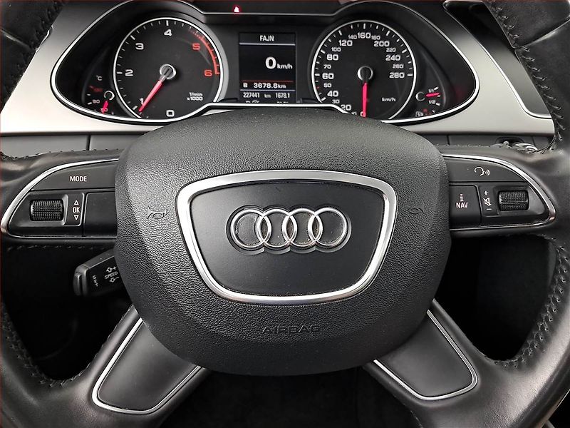 Audi A4 (2013) 2.0 TDI, Automat, Bi-Xenony - fotka 18 z 20