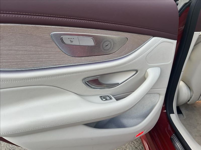 Mercedes-Benz CLS 400d 4M,Designo,HUD,ACC,1.Maj - fotka 33 z 35