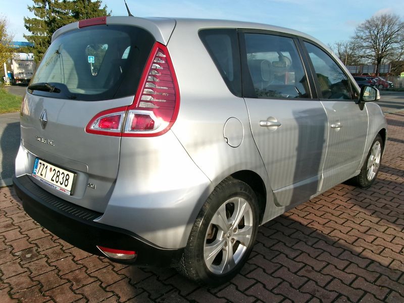 Renault Scénic (2011) 1,5dCi KLIMA ALU TEMP - fotka 9 z 30