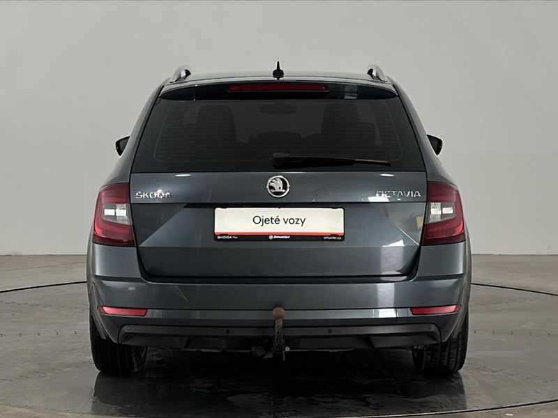 Škoda Octavia Style DSG - fotka 17 z 30