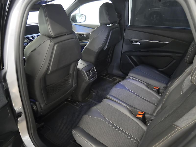 Peugeot 5008 - fotka 22 z 26