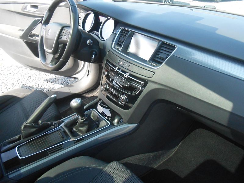 Peugeot 508 NAVI, 172tkm,PANORAMA - fotka 20 z 34