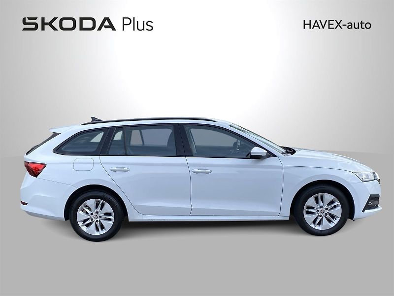 Škoda Octavia (2023) Combi 2.0 TDI DSG Ambition - fotka 29 z 31