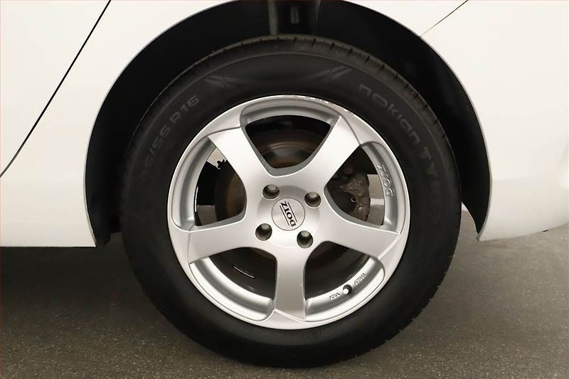 Citroën C4 (2014) 1.6 HDi, ČR,1.maj - fotka 16 z 16