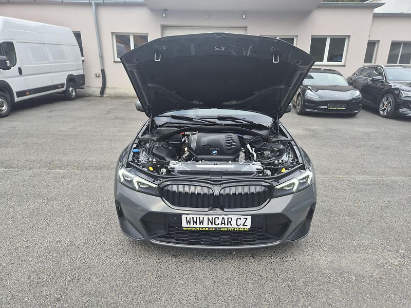 BMW Řada 3 TOURING 330D M SPORT 210kw 19A - fotka 18 z 50