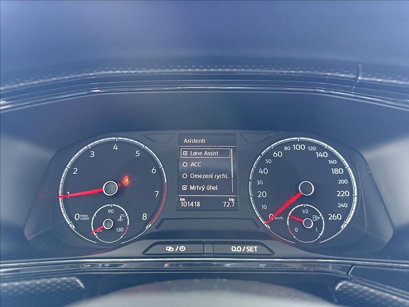 Volkswagen T-Cross 1,0   TSI 81kW,DSG,1.MAJ,SERVI - fotka 17 z 28