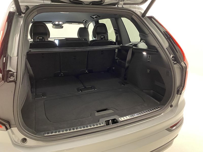 Volvo XC90 (2026) B5 AWD BLACK EDITION PLUS 7m - fotka 5 z 69