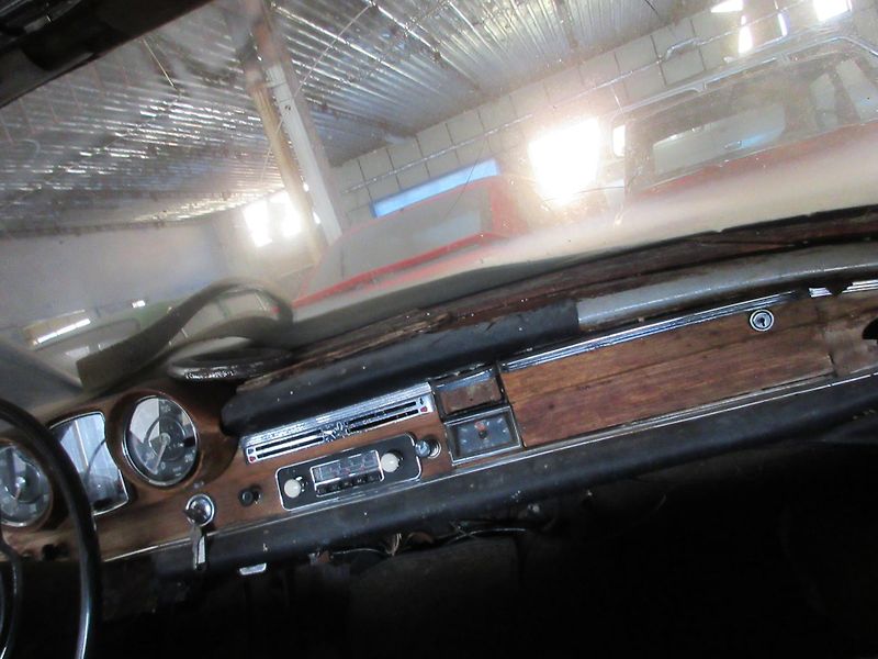 Mercedes-Benz 220 (1964) kupé - fotka 8 z 15